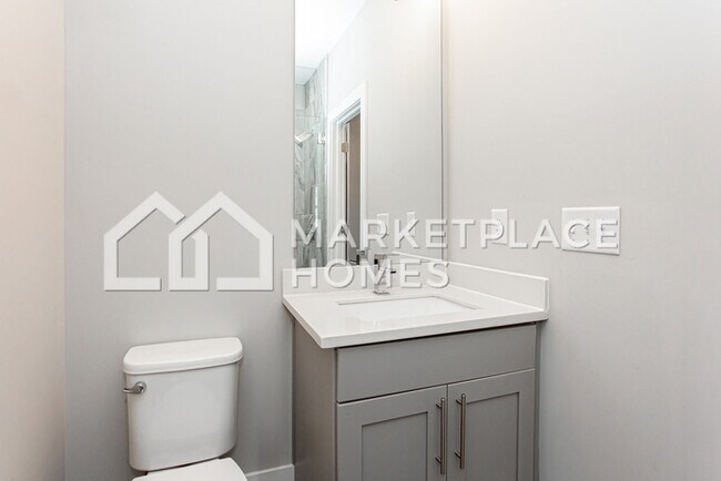 Building Photo - 3594 Parkhaven Pl