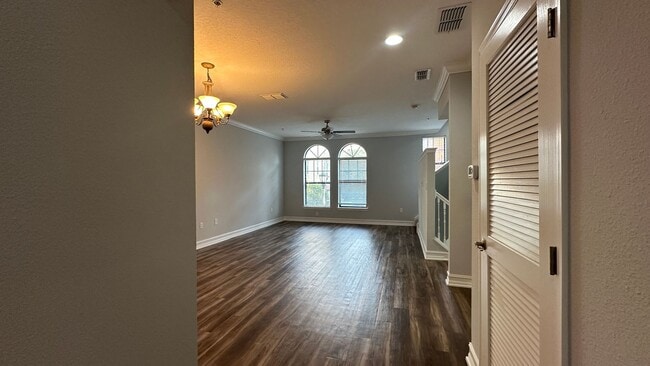 Building Photo - 3720 Messina Dr