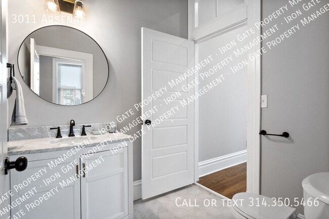 Building Photo - 3011 Arsenal-