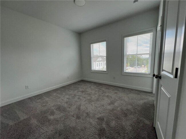 Building Photo - 5442 Howington Ct