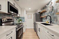 Building Photo - 1206 Hollow Creek Dr