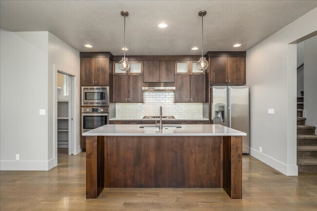 Building Photo - 2758 S Honeycomb Way