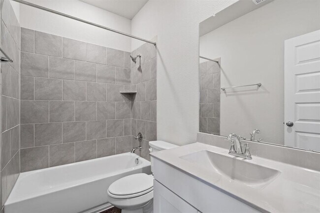 Building Photo - 113 Biscayne Dr