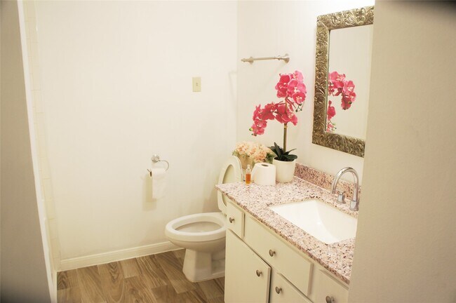 Building Photo - 2023 Gentryside Dr