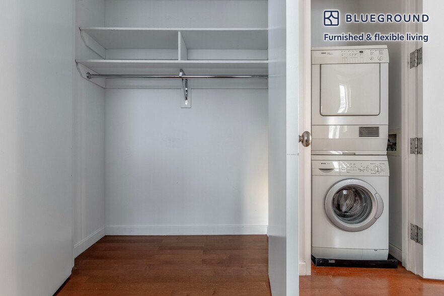 Building Photo - 1600 Broadway-FL19-ID1333