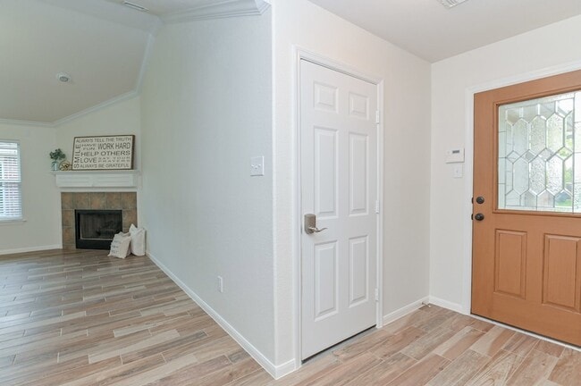 Building Photo - 4022 Mt Everest Way