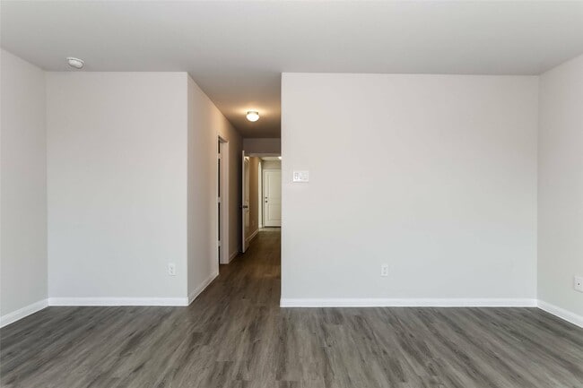 Building Photo - 111 Blue Crane St