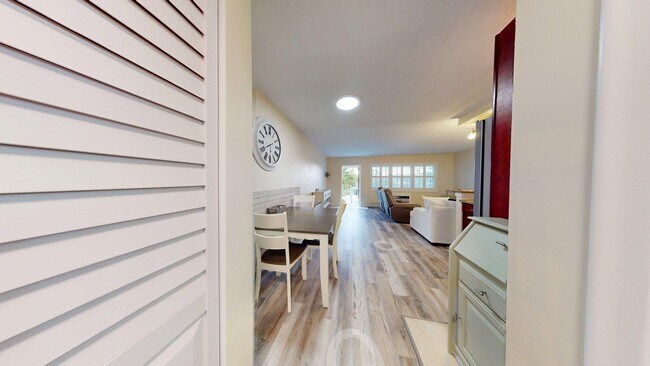 Building Photo - 1 BR 1.5  BEACH-THEMED ABODE- Century Vill...
