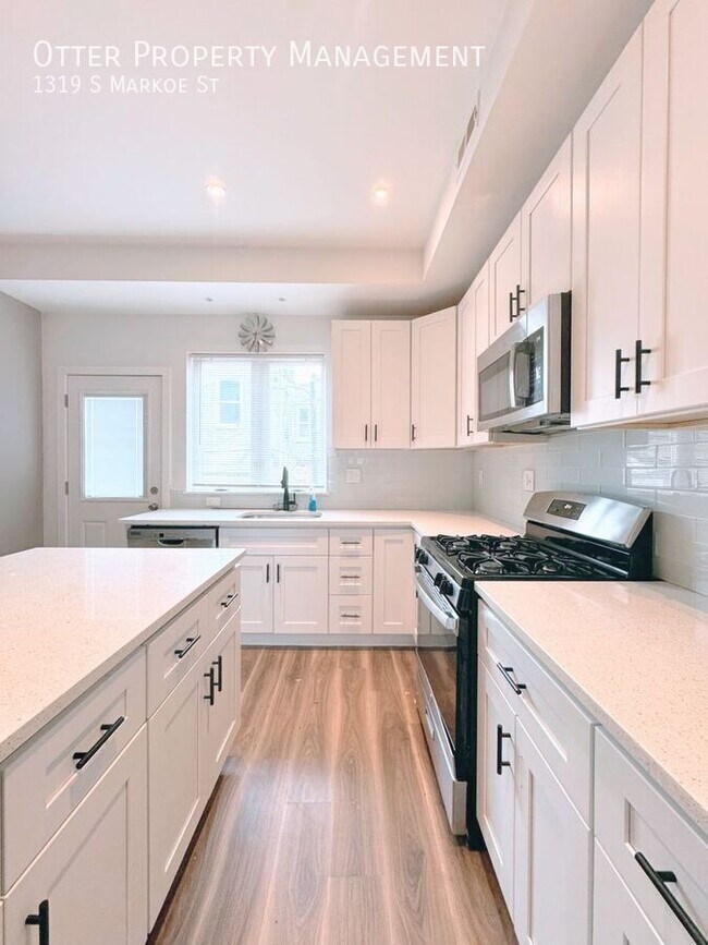 Building Photo - 1319 S Markoe St