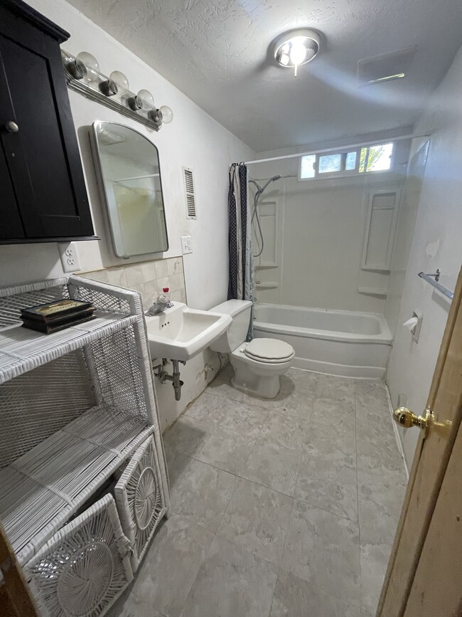 Bathroom - 360 Randolph Ave