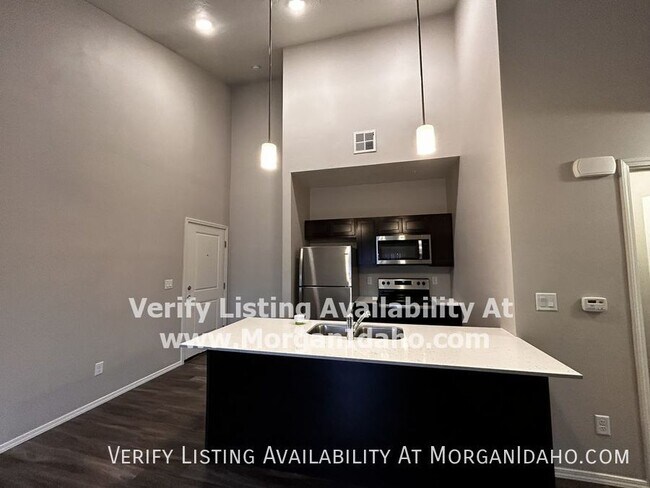 Building Photo - 1021 S Elder St