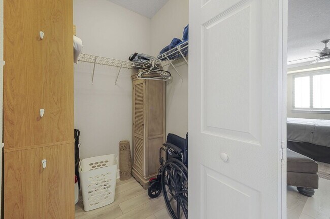 Building Photo - Available for a 7-12 month lease, Unit 208 has a beautiful oceanfront setting.