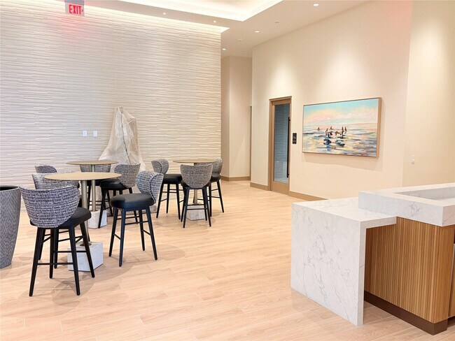 Building Photo - 151 N Seabreeze Blvd