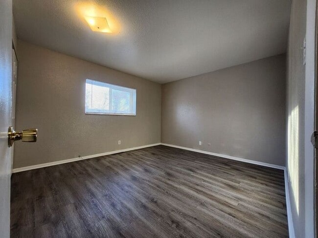 Building Photo - Charming 2-Bedroom Duplex | Limited-Time Offer: Save 50% on Next Month’s Rent!