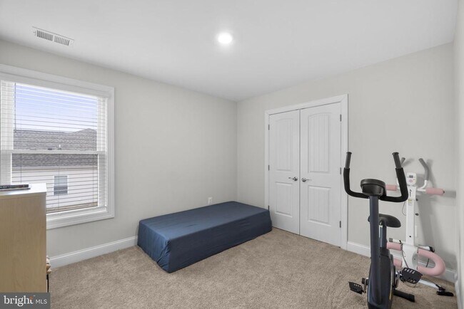 Building Photo - 10005 Maids Fancy Way