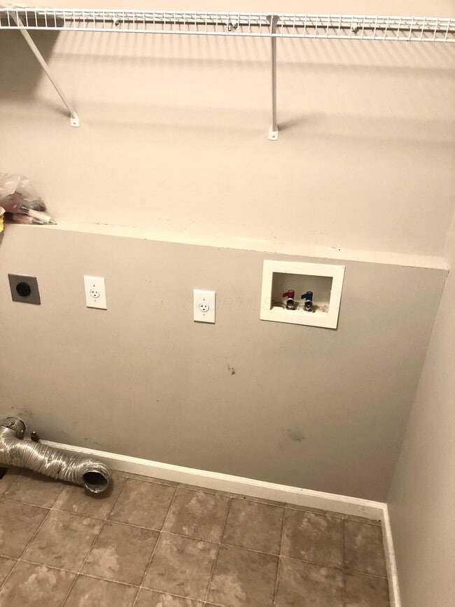 Building Photo - 2916 Abbey Knoll Dr