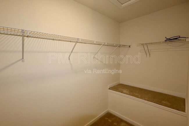 Building Photo - 1502 Stonewall Manor Dr
