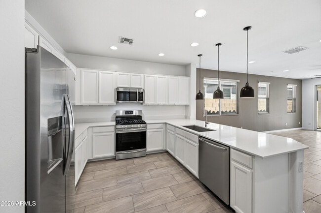 Building Photo - 1627 W Estes Way