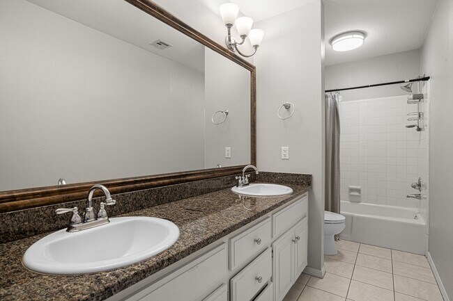 Building Photo - 3116 Brittany Pl