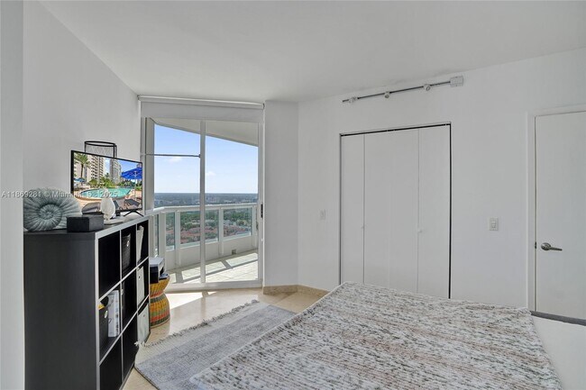 Building Photo - 21205 Yacht Club Dr