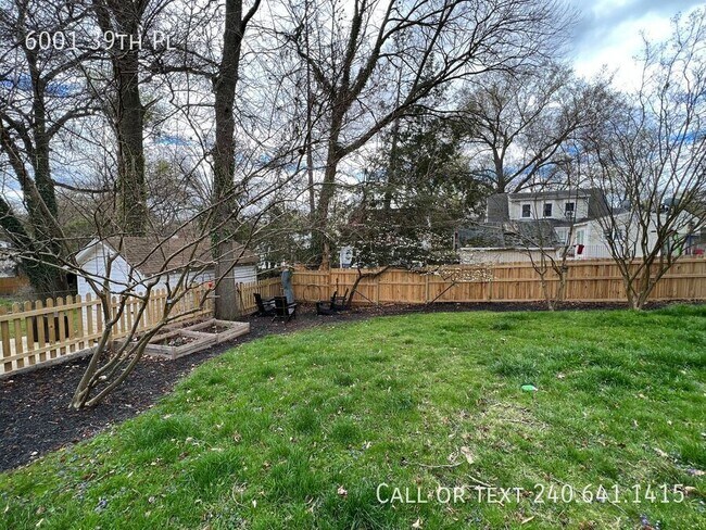 Building Photo - 6001 39th Pl