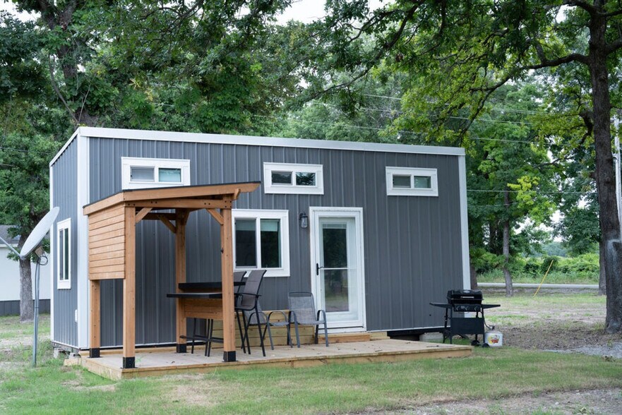 Building Photo - 2979 Edge Rd