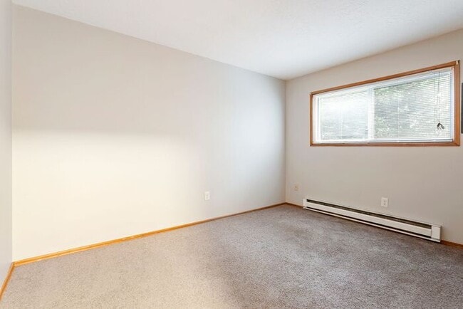 Building Photo - Remodeled 2 bedroom across from Providence...