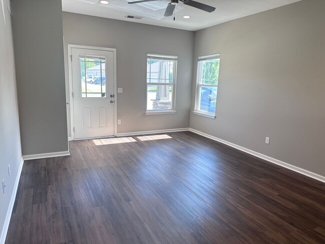 Building Photo - 2 Bed | 2 Bath | 1 Car Garage; Single Level Attached Villa in Blue Springs