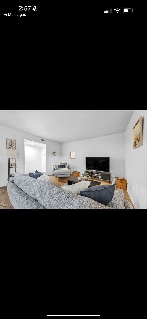 Building Photo - 15825 Van Aken Blvd