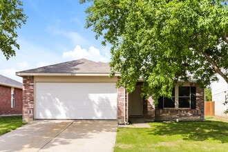 Building Photo - 2365 White Pine Dr