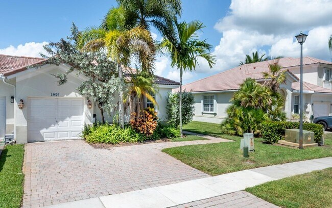 Building Photo - 18650 SW 28th Ct