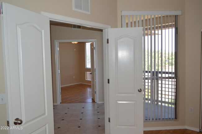 Building Photo - 1701 E Colter St