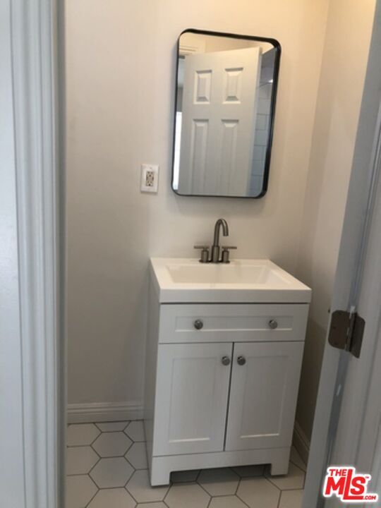 Building Photo - 5420 Alvern Cir