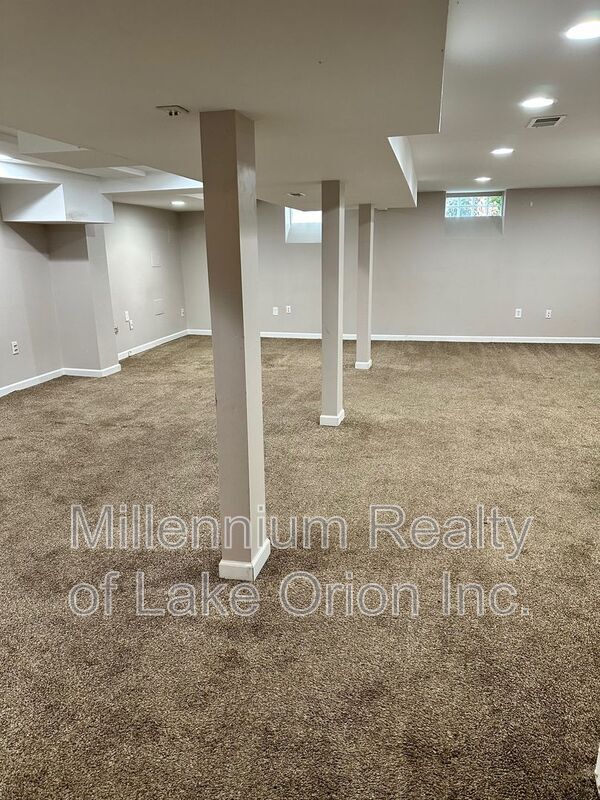 Building Photo - 2224 N Connecticut Ave