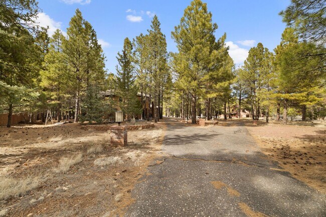 Building Photo - One of the Best Rental Opportunities In All of Flagstaff located in Lakeside Acres