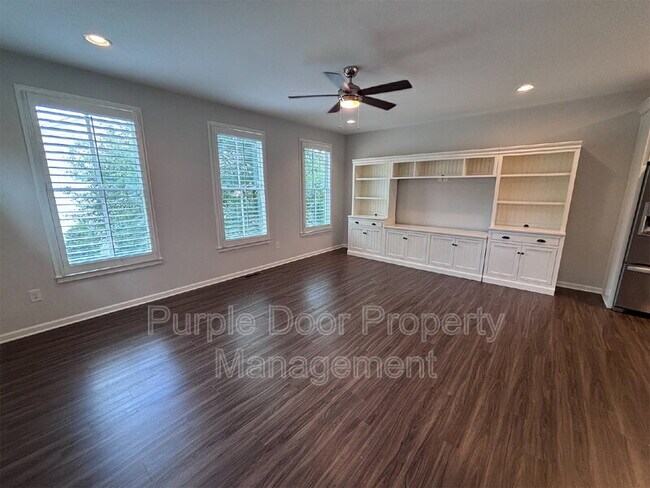 Building Photo - 745 Hamilton Cir SE