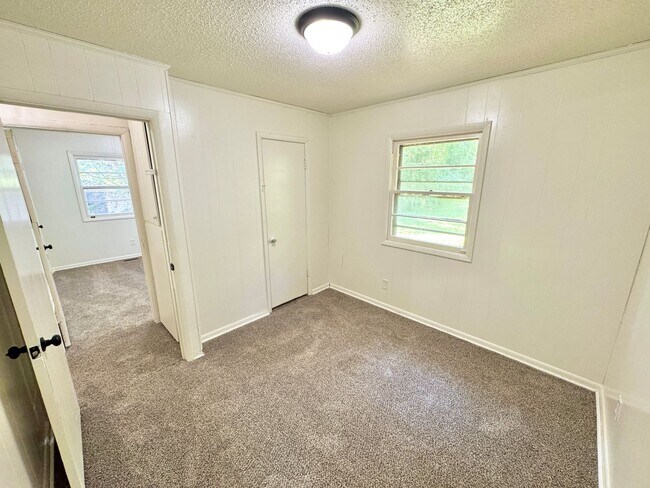 Building Photo - Statesville - 3BR/1BA