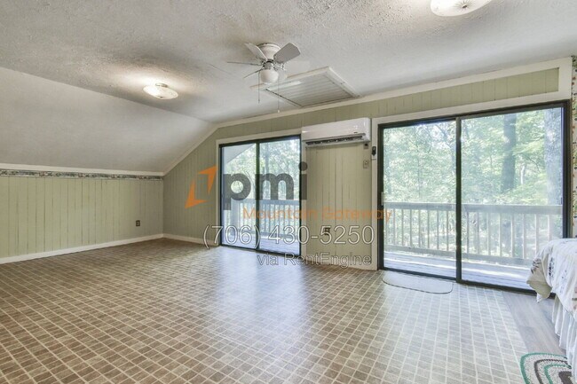Building Photo - 266 Glenridge Dr
