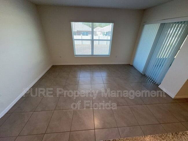 Building Photo - 618 SE 65th Terrace