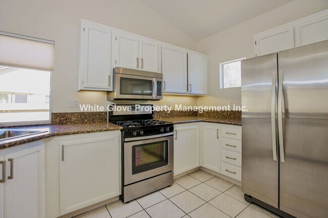 Building Photo - Lovely 2 Bedroom Condo in Mission Viejo