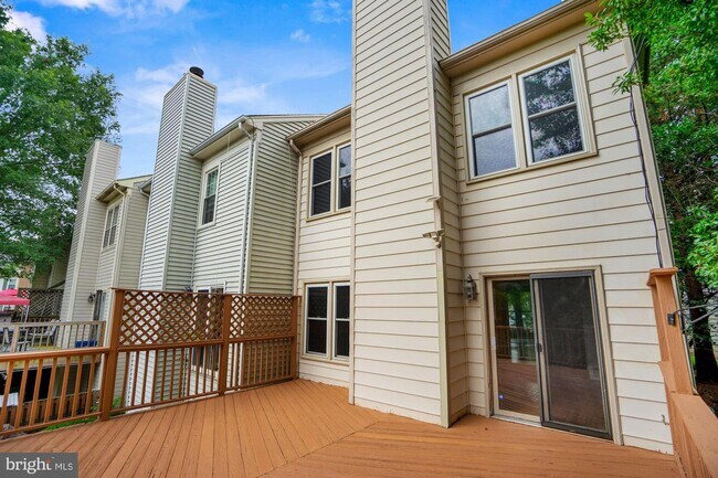 Building Photo - 5136 Glen Meadow Dr