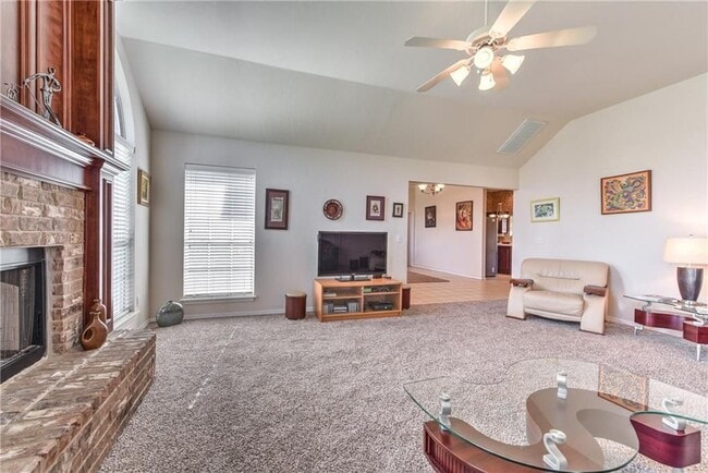 Building Photo - Great Location with Storm Shelter in Brist...