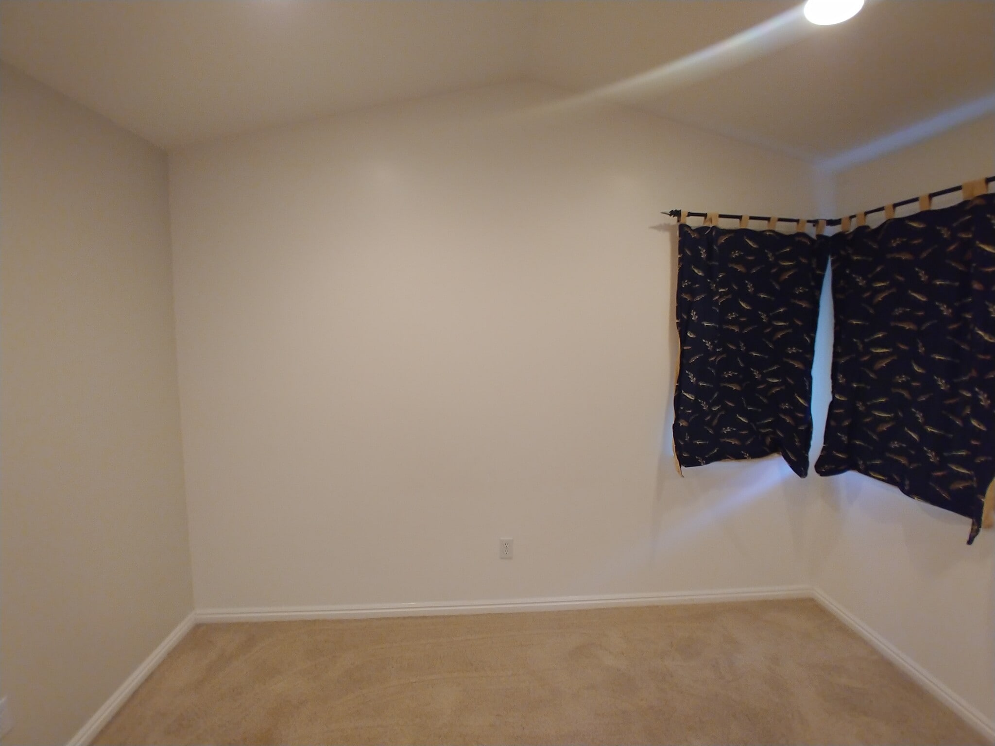 Building Photo - 936 Meadowbrook Dr