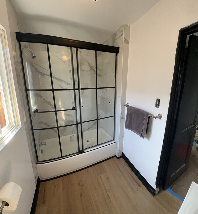 Remodeled restroom - 2795 Pleasant St