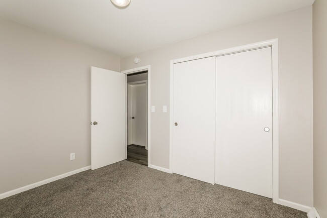 Building Photo - 3266 Sextant Dr