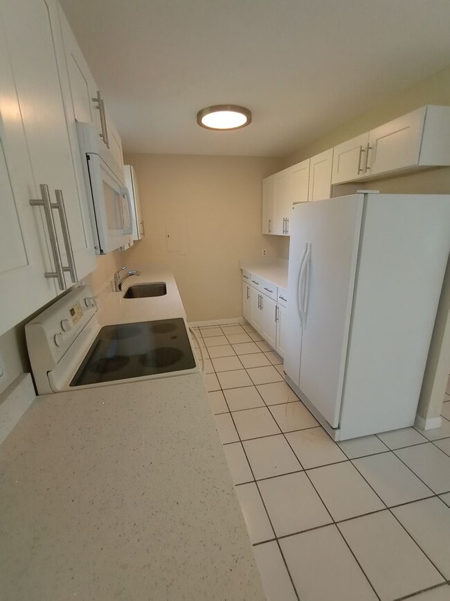 Building Photo - 4/2 HOME FOR RENT!! AVAILABLE NOW