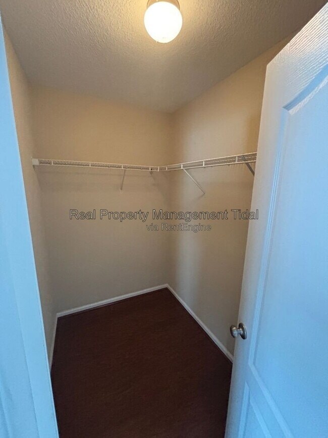 Building Photo - 257 Carnelian St