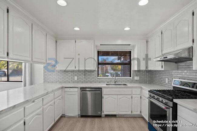 Building Photo - 21623 Baywood Ave