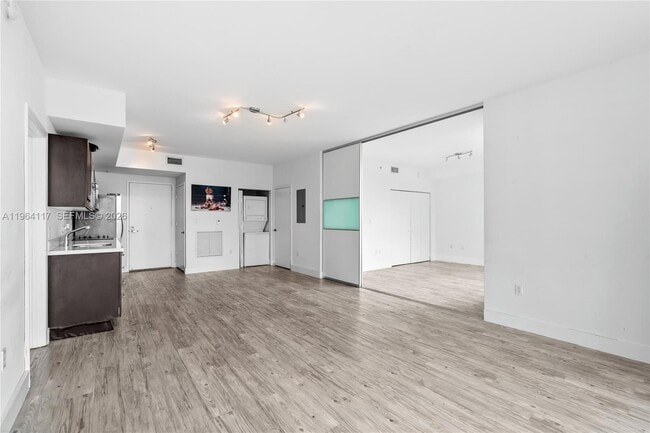 Building Photo - 90 SW 3rd St