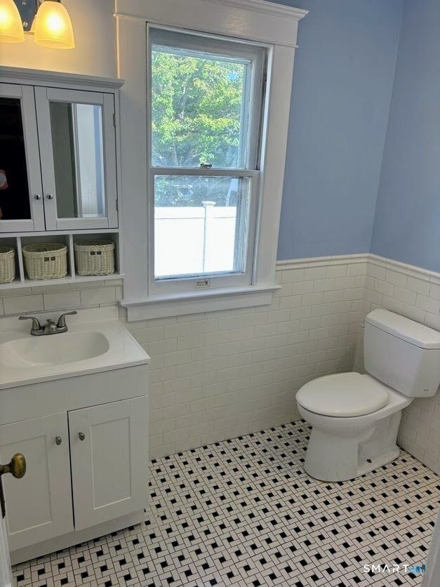 Building Photo - 61 Main St